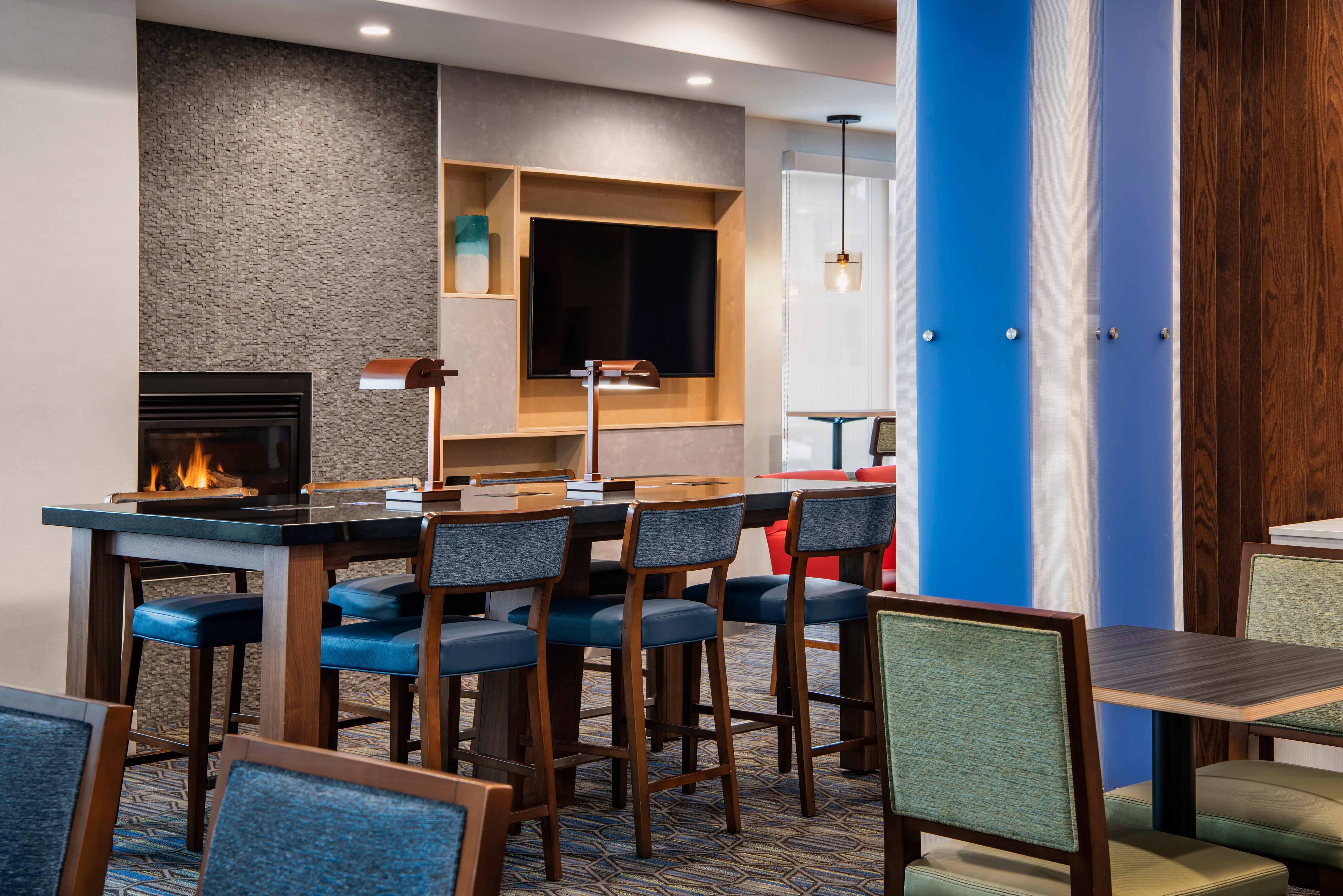 Holiday Inn Express Hotel & Suites Saskatoon By Ihg Exterior foto