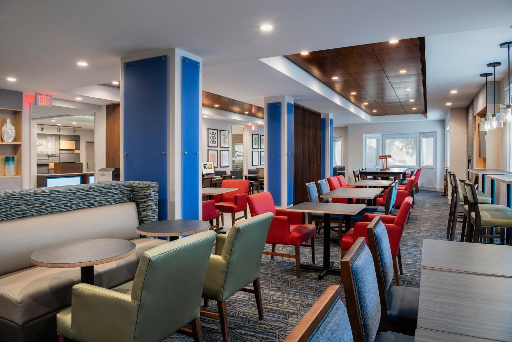 Holiday Inn Express Hotel & Suites Saskatoon By Ihg Exterior foto